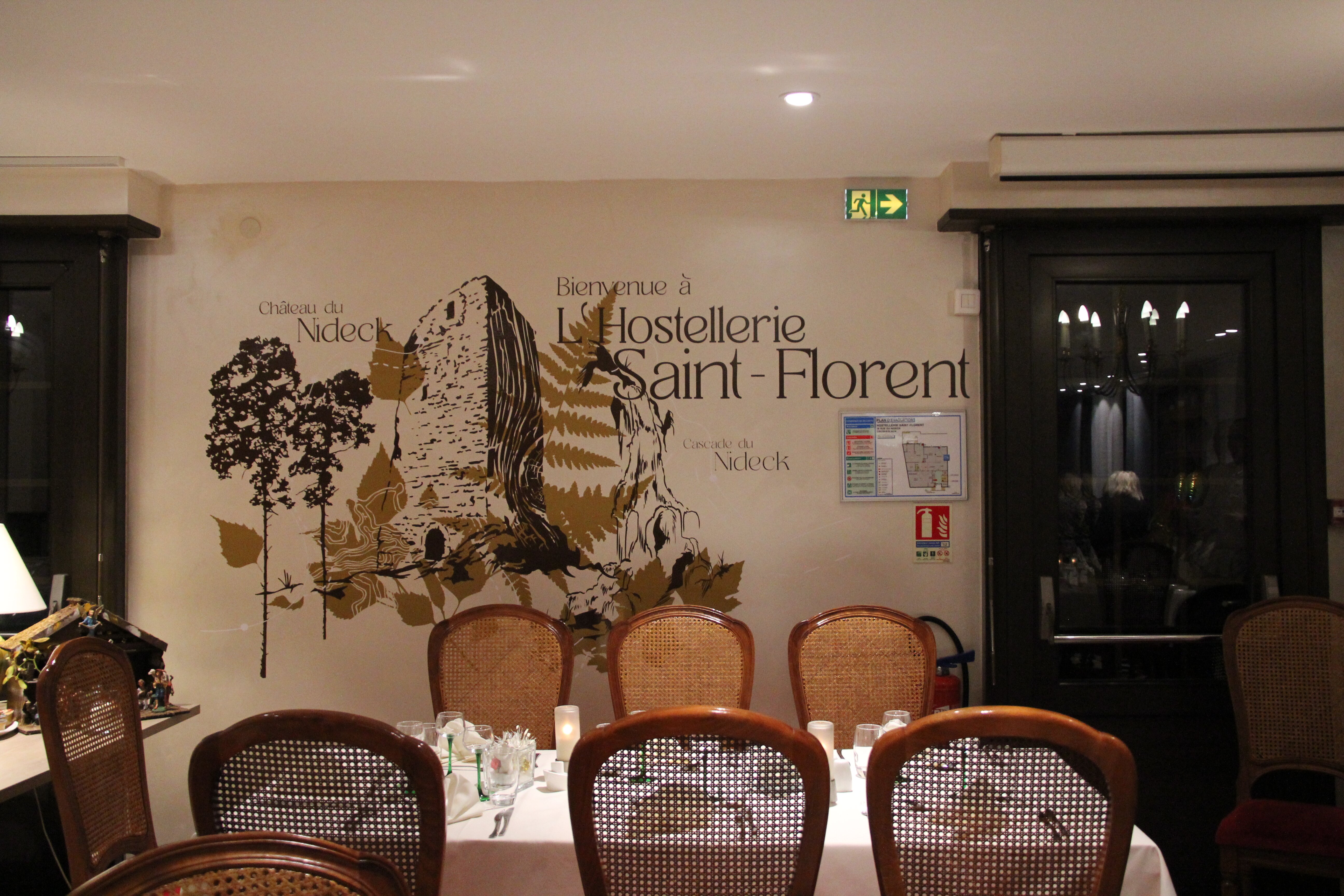 Hostellerie Saint-Florent-官方