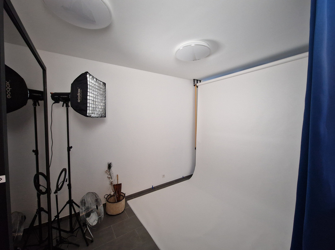 On Photo Studio