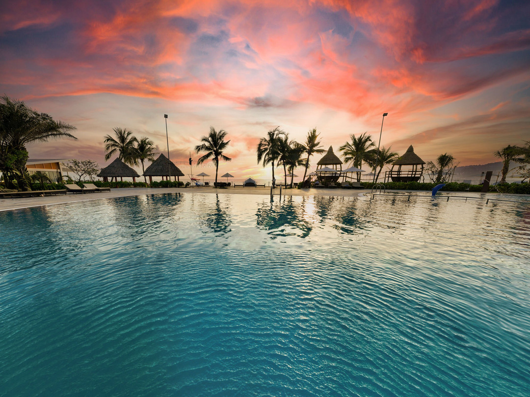 隆海海滩宫殿度假酒店主图