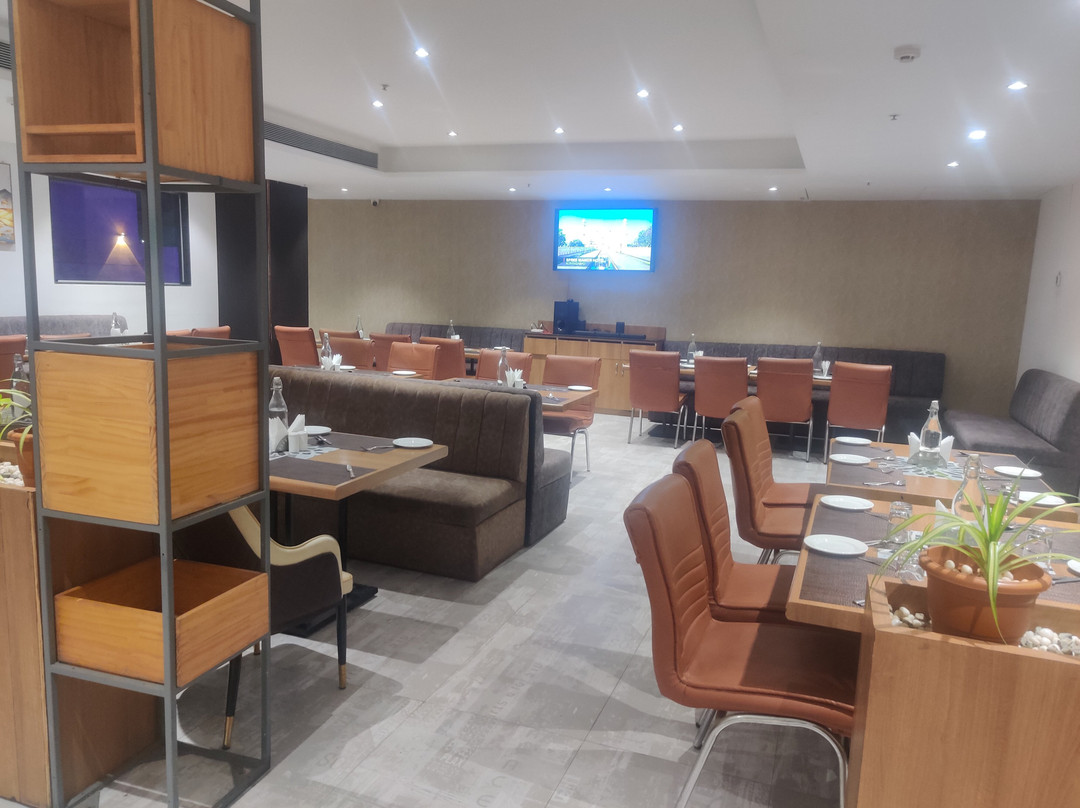 Zip By Spree Hotels Chakan主图