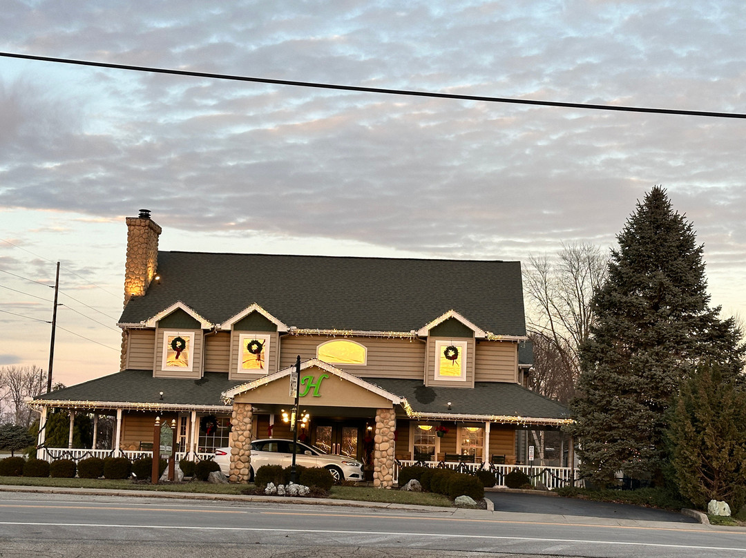 Hearthstone Inn & Suites主图