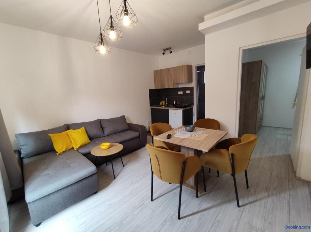 Apartmani Ema