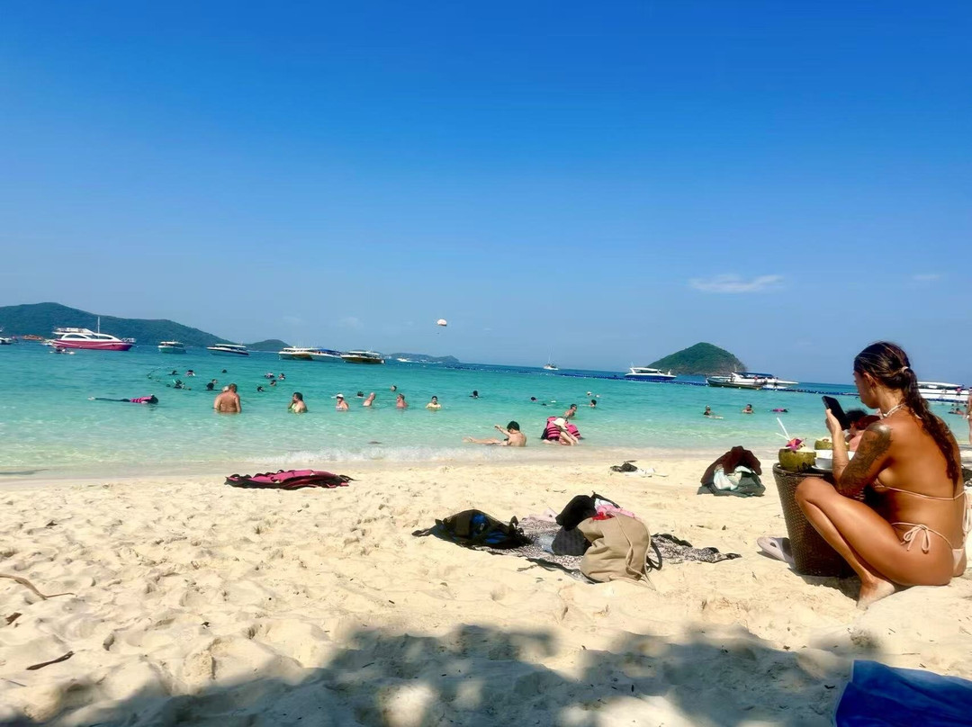 Kahung Beach Phuket-珊瑚岛必去景点