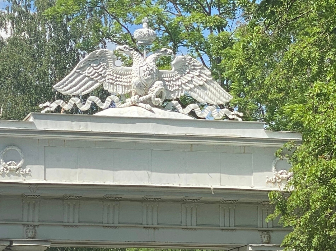 Nikolayevskiye Gates景点图片