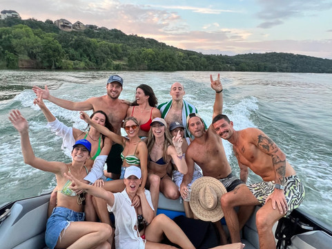 Austin Boat Adventures - Boat Rentals on Lake Austin-奥斯丁必去景点