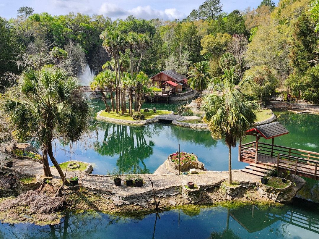 Cedar Lakes Woods & Gardens景点图片