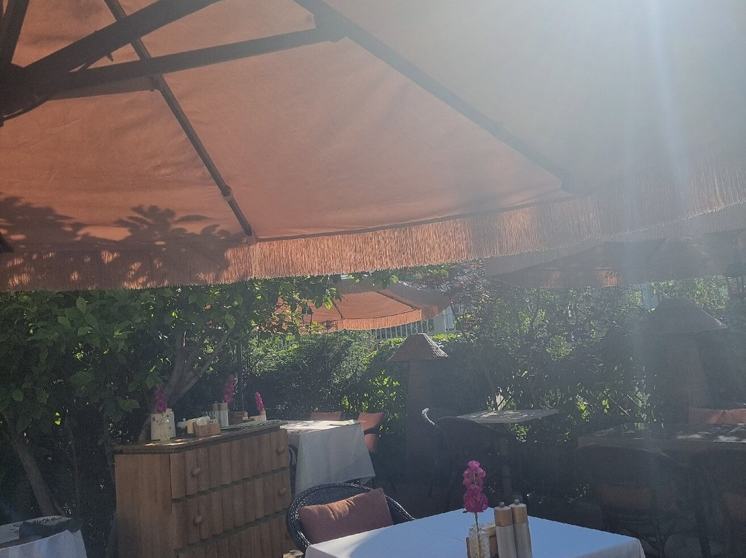 Yiayia Neo-Taverna