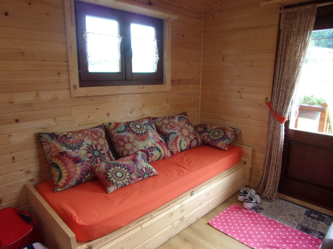 Gites et Roulottes au Domaine de la Trille主图