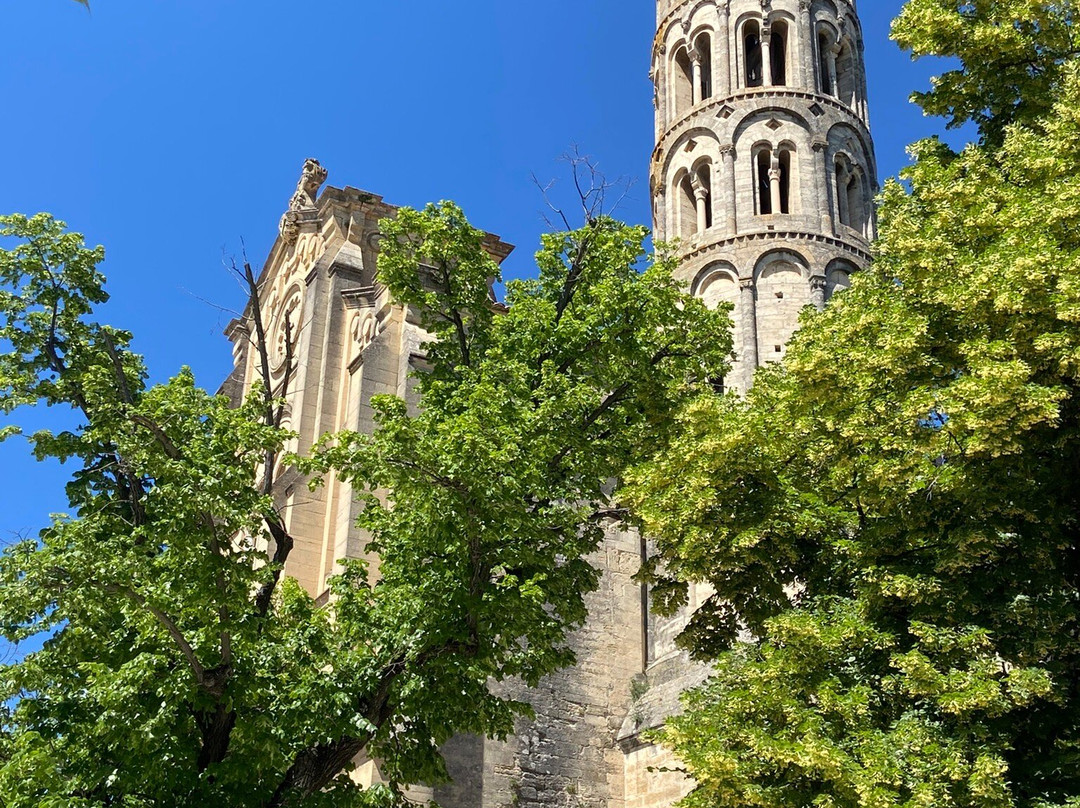 Place aux herbes-泽斯必去景点