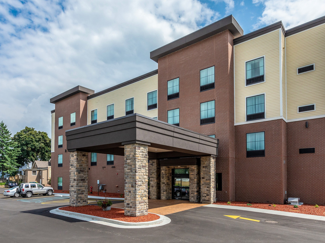 Cobblestone Hotel and Suites Hartford