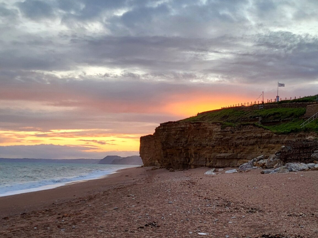 Hive Beach-Burton Bradstock必去景点