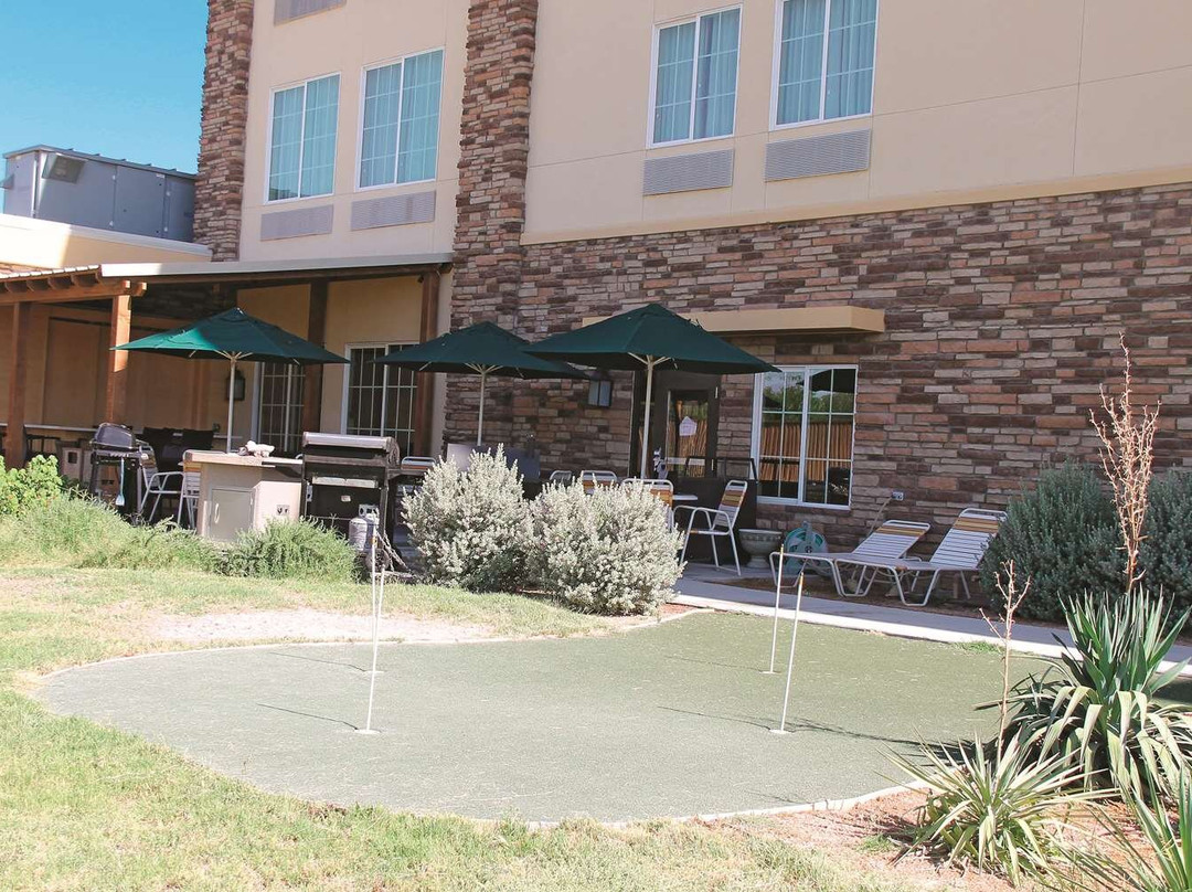 La Quinta Inn & Suites