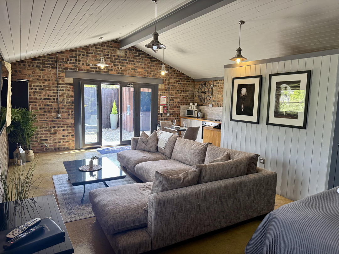 Hot Tub Hideaway主图