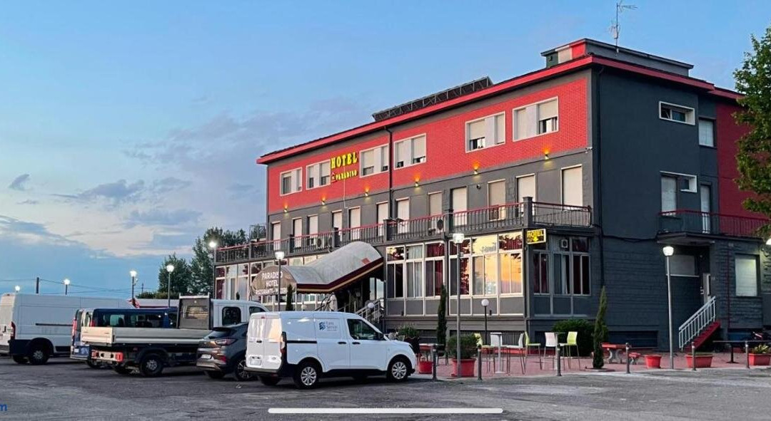 hotel paradiso