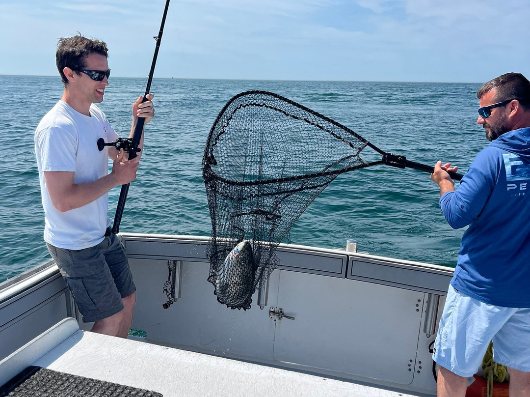 Shark Shark Tuna Fishing Charters-South Yarmouth必去景点