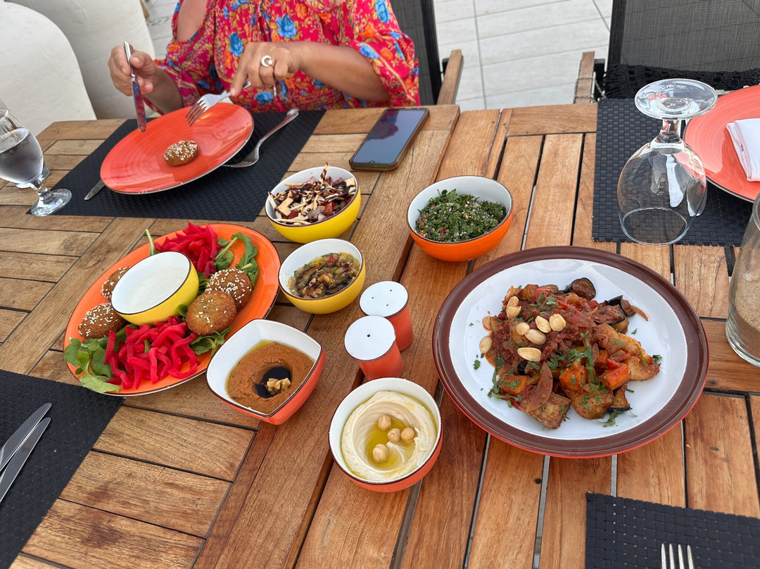 Amoura - Lebanese Restaurant