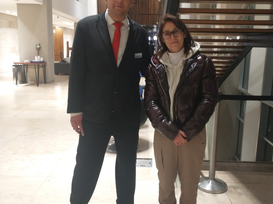 埃尔博斯克广场努埃瓦拉斯孔德斯酒主图