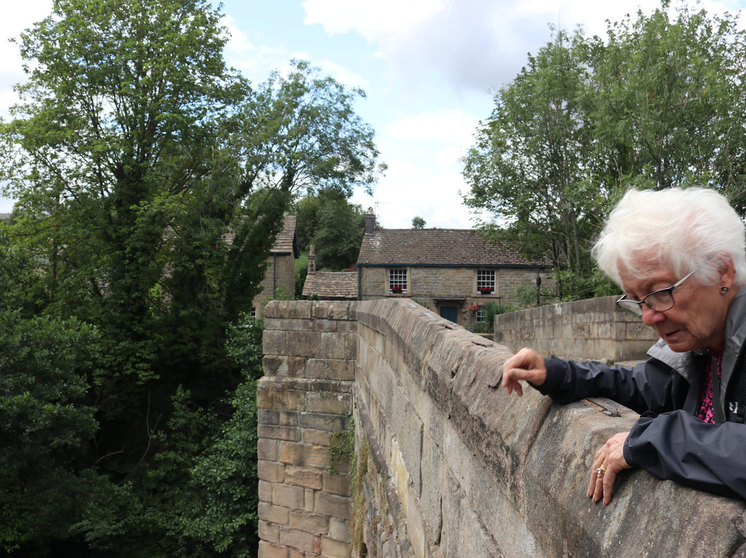 The Old Ford & Bridge in Baslow-巴斯洛必去景点