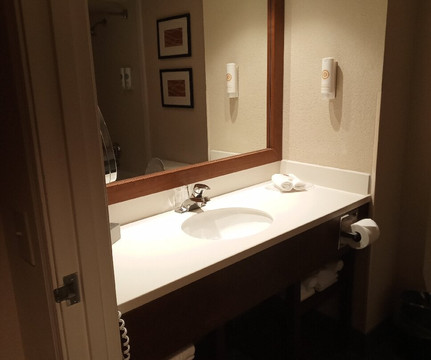 舒适套房酒店-迈阿密肯德尔主图