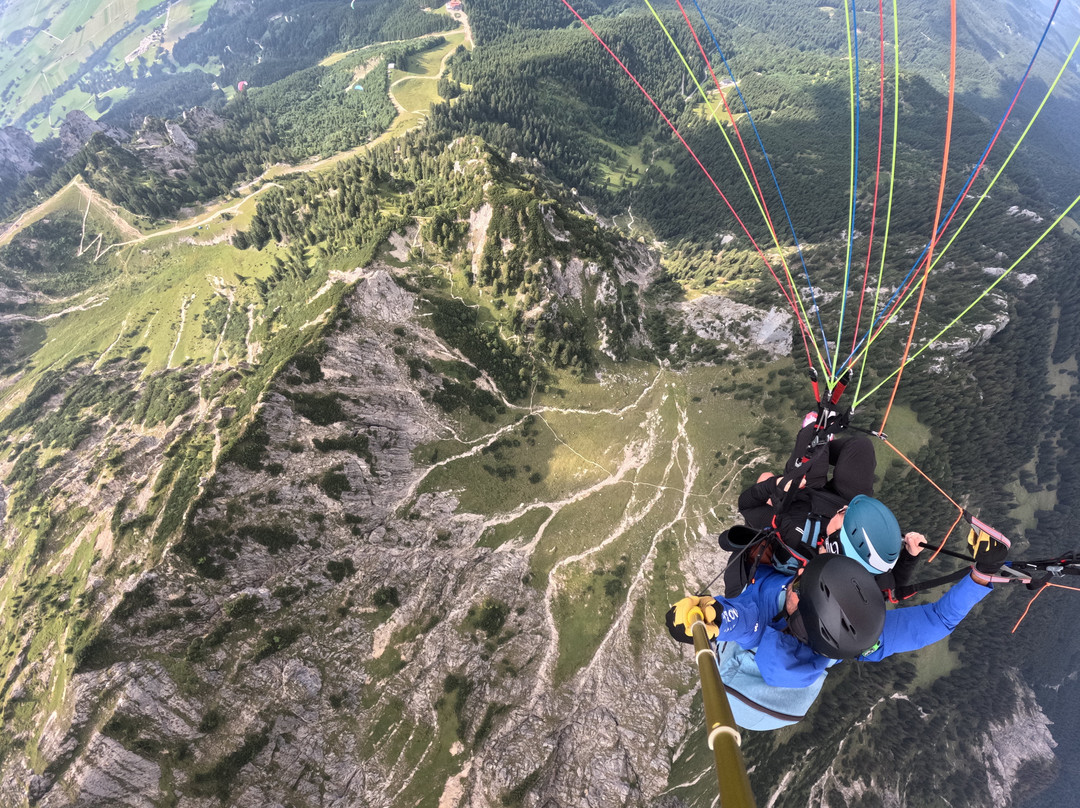 FLY ROYAL滑翔伞-菲森必去景点
