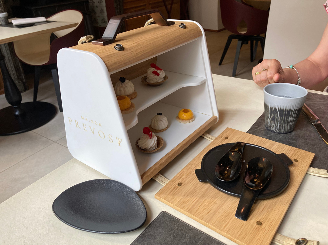 La Table Des Échevins