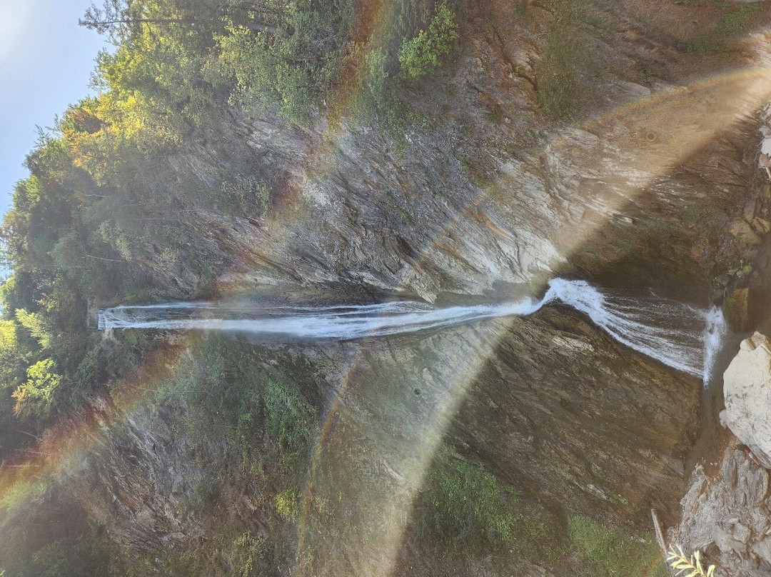 Cascade du Morel-La Lechere必去景点