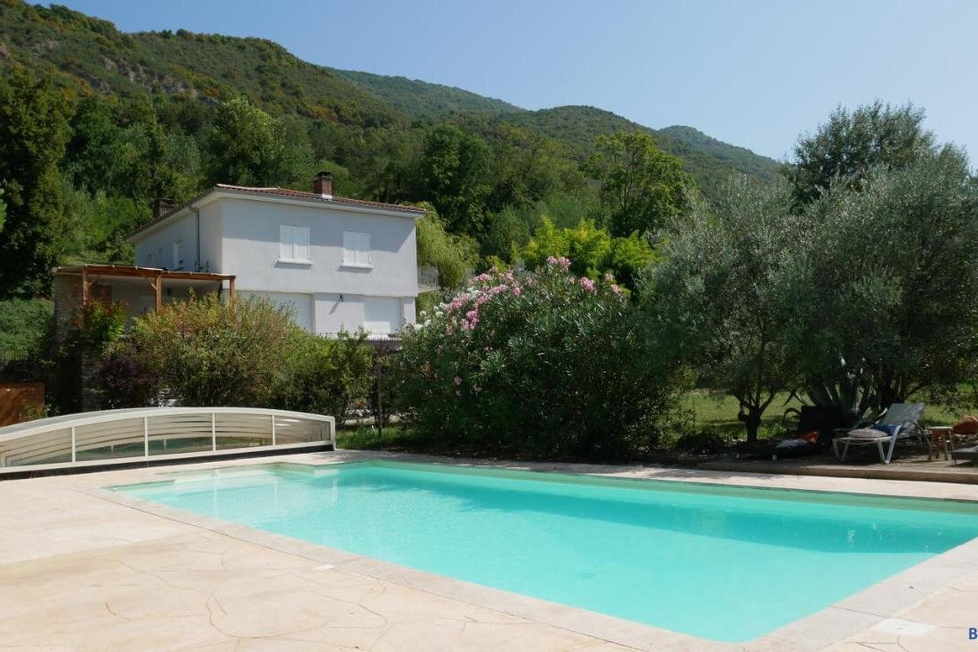Saint-Nazaire-en-Royans酒店住宿-A l'orée du bois - Chambres d'hôtes