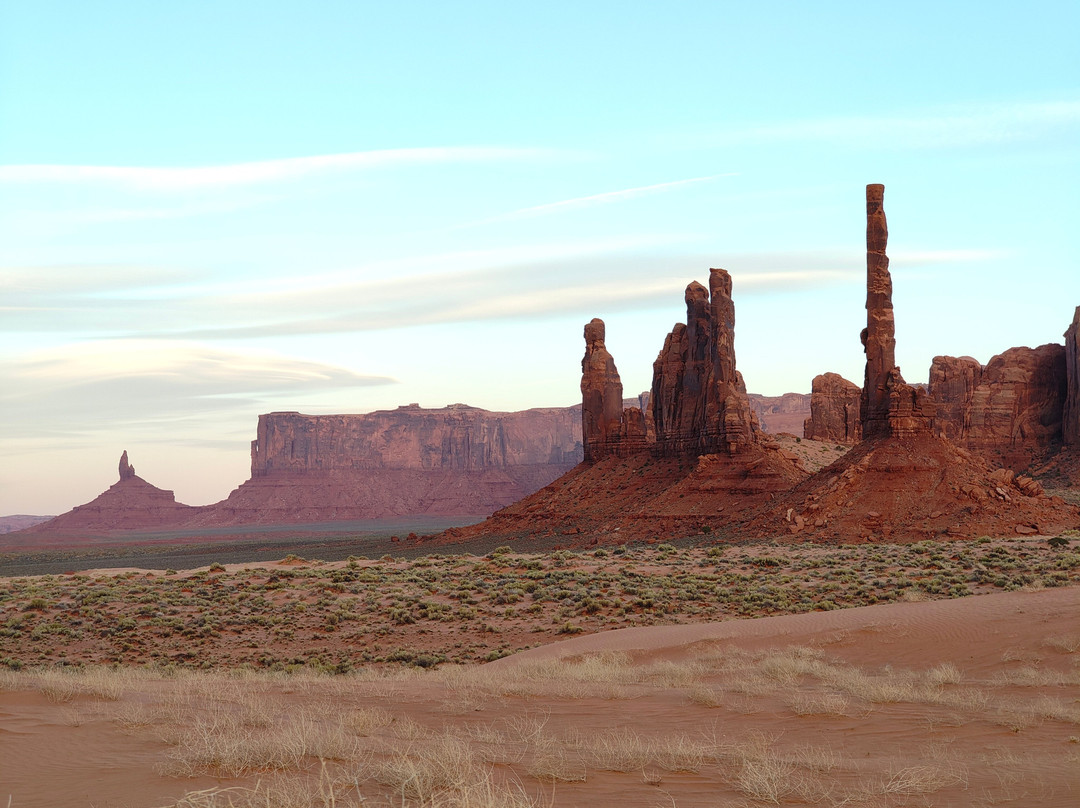 Totem Pole And Yei Be Chei-纪念碑公园必去景点