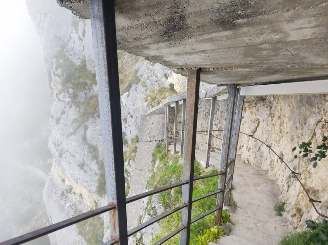 Grotte del Cavallone-Lama dei Peligni必去景点