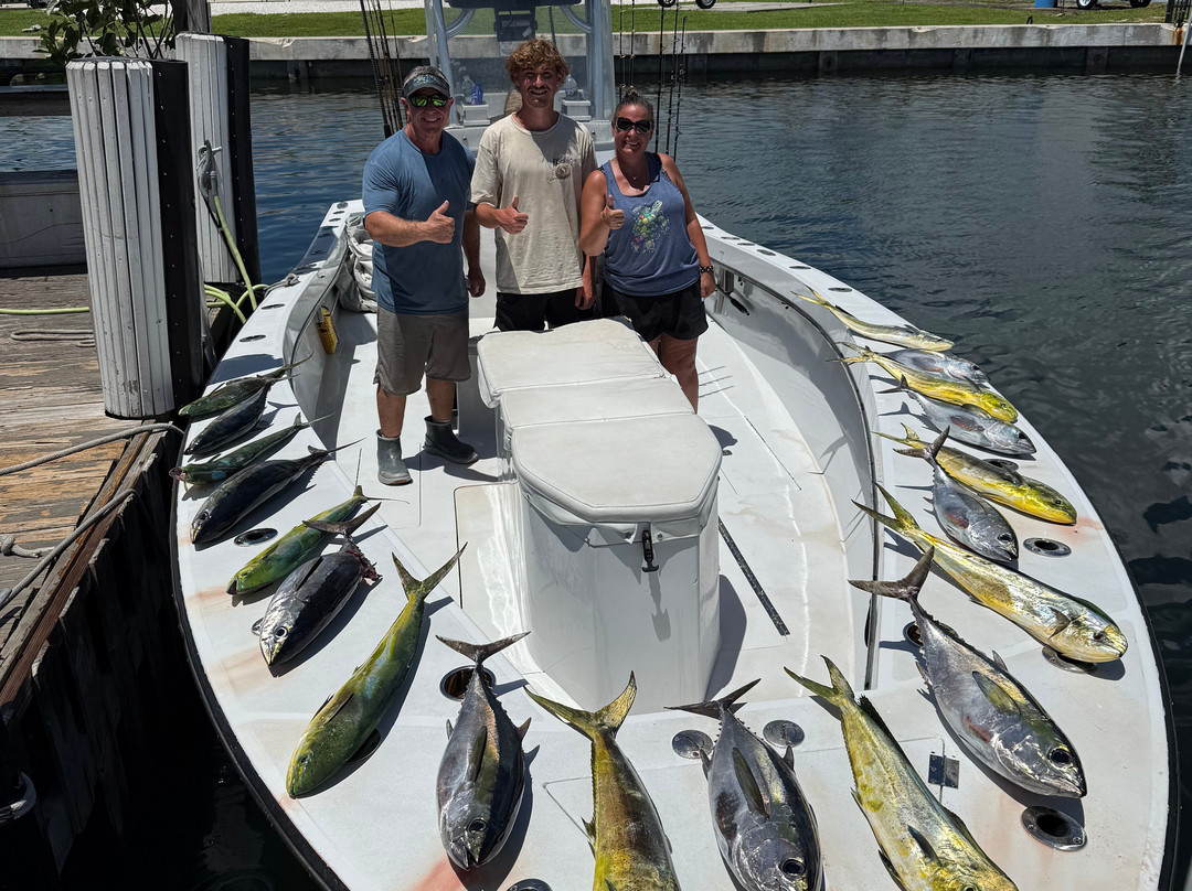 Captain Easy Private Fishing Charters-伊斯拉摩拉达必去景点