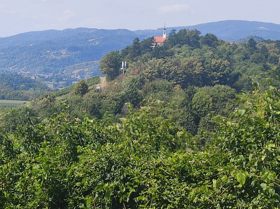 Piramida (Pyramid Hill)-马里博尔必去景点