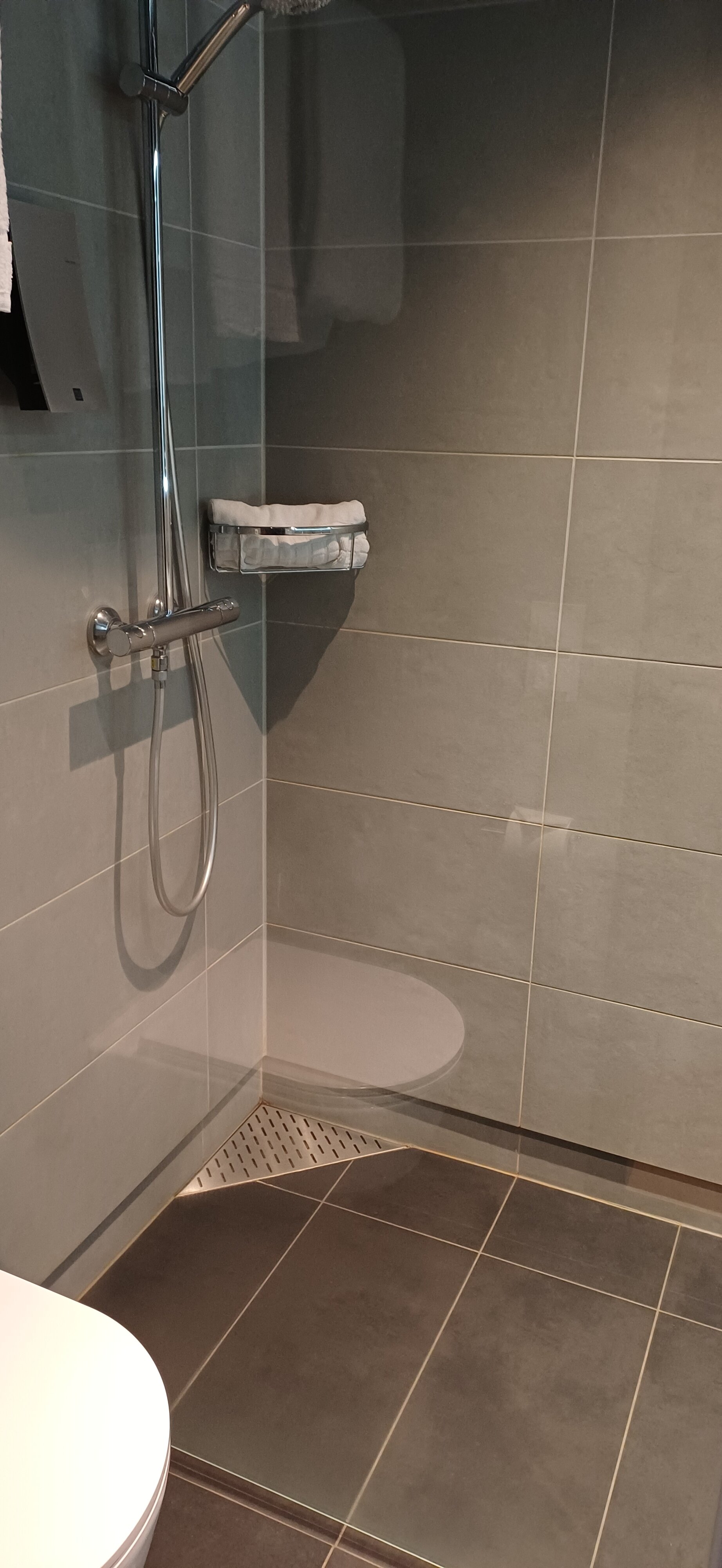 Thon Hotel Svolvaer-浴室