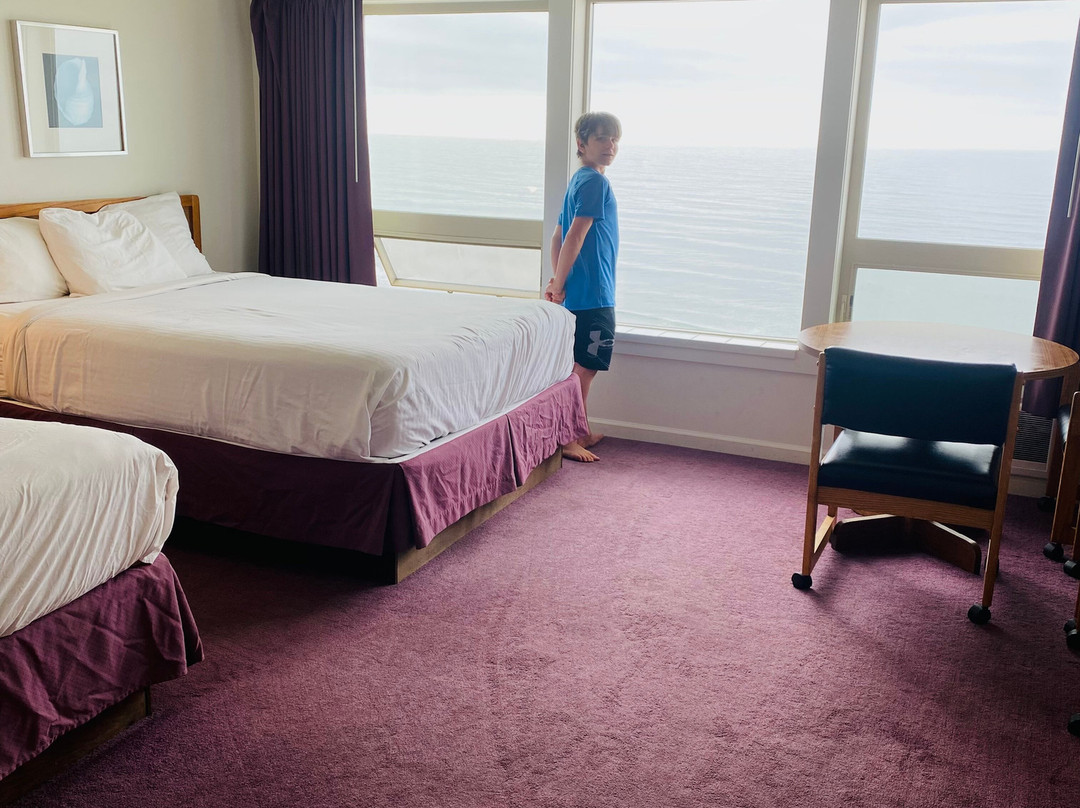 Seahorse Oceanfront Lodging