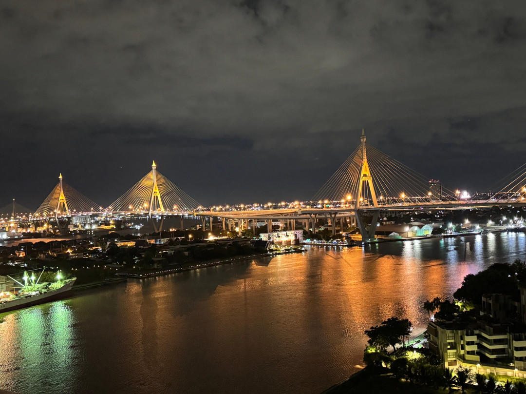 河边服务式酒店公寓主图