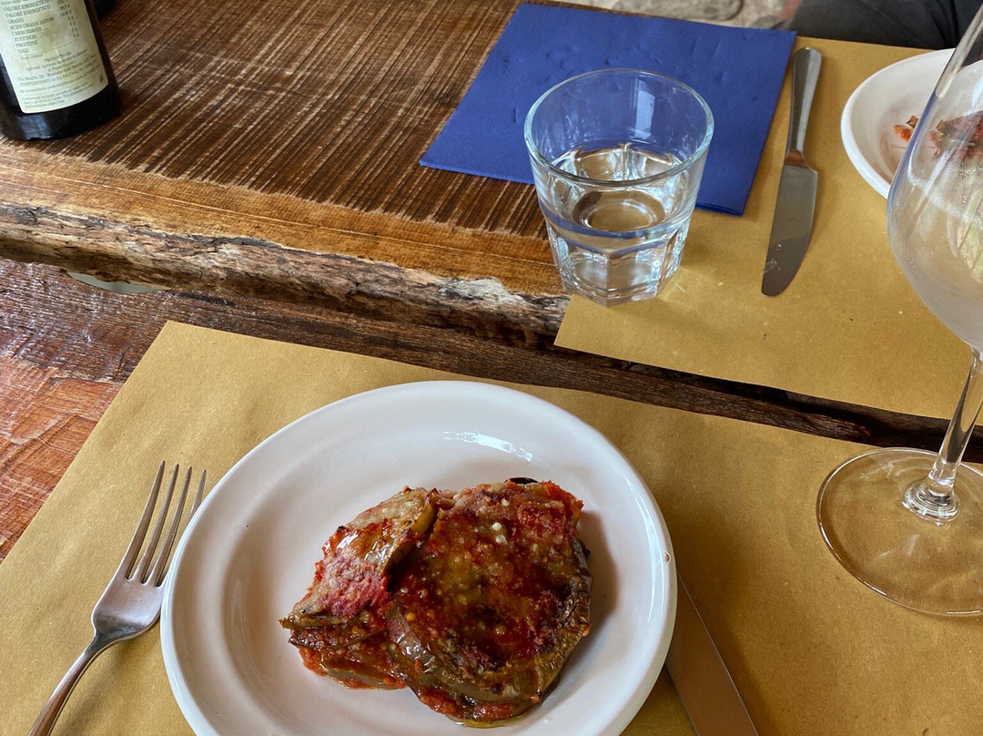 Truffles Hunting in Le Marche-Force必去景点