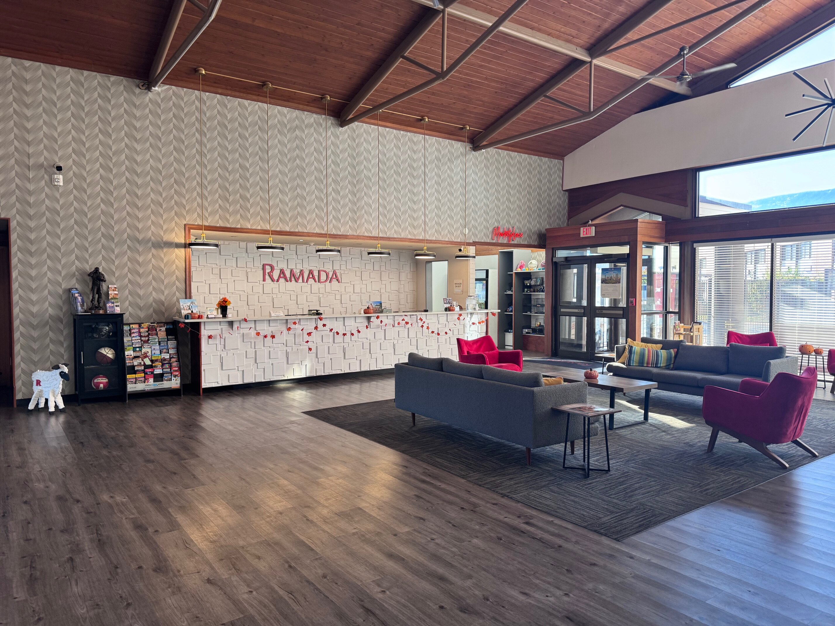 Ramada by Wyndham Cedar City-浴室