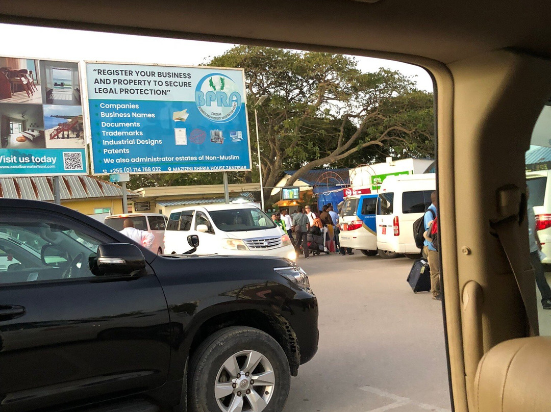Abeid Amani Karume International Airport Terminal 3-Kiembi Samaki必去景点