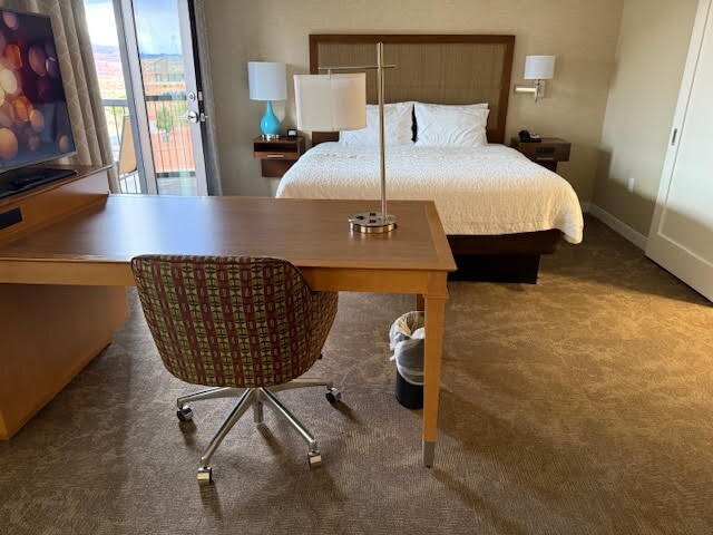 鲍威尔湖汉普顿套房酒店主图