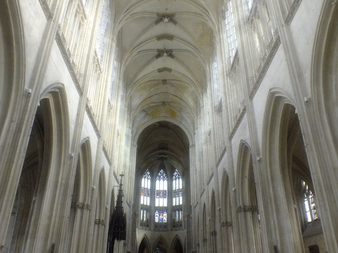 Abbaye de la Trinité-旺多姆必去景点