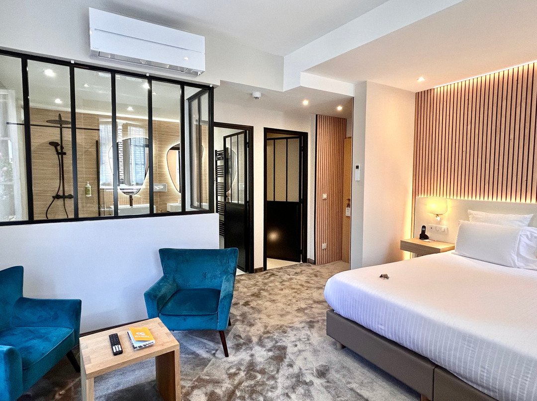 宝库尔酒店主图