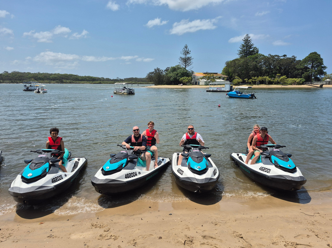 Swan Boat Hire-Maroochydore必去景点