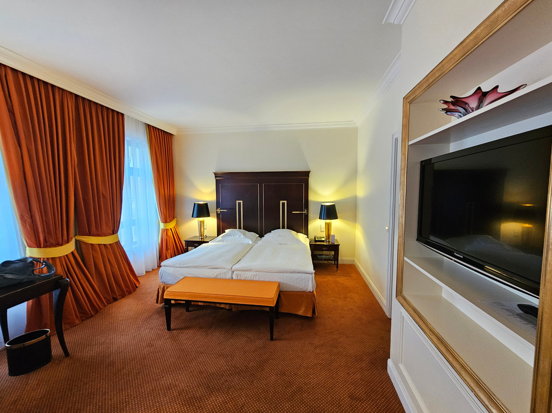 布洛皇宫公寓主图