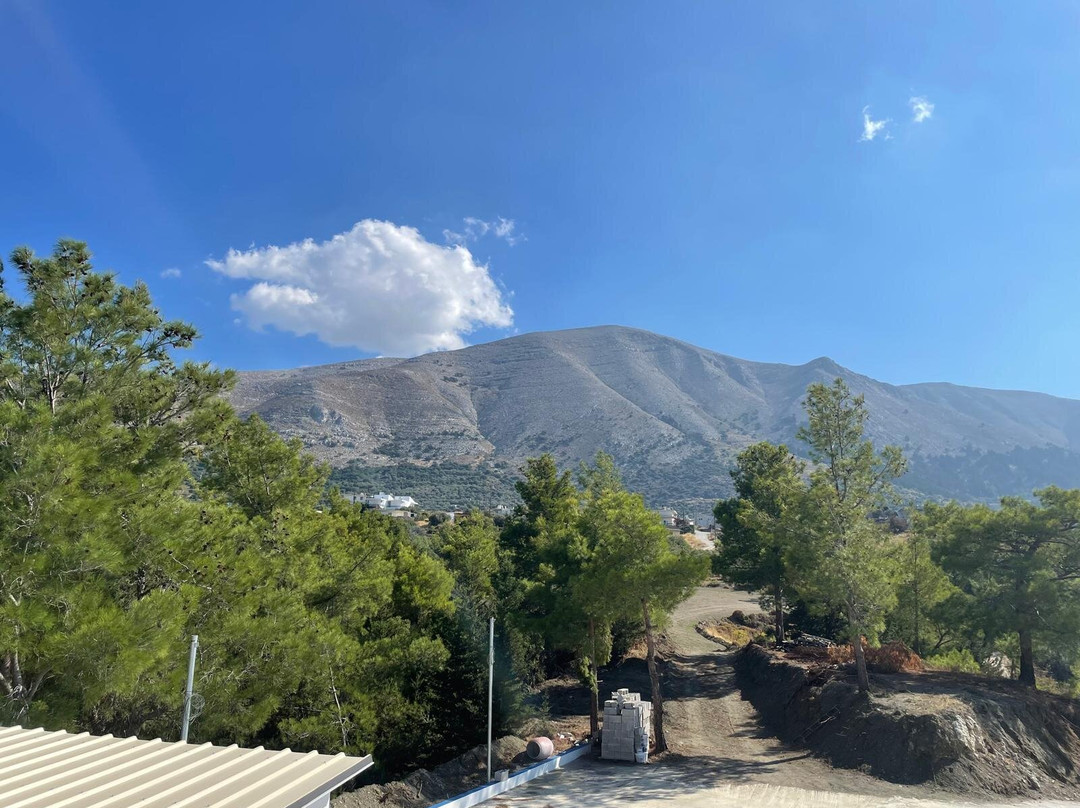 Abella Suites Embonas