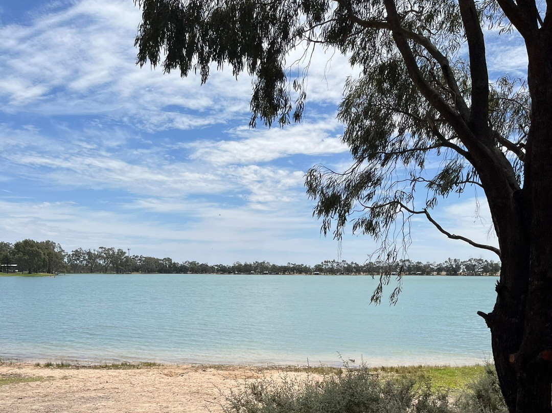 Lake Lascelles-Hopetoun必去景点