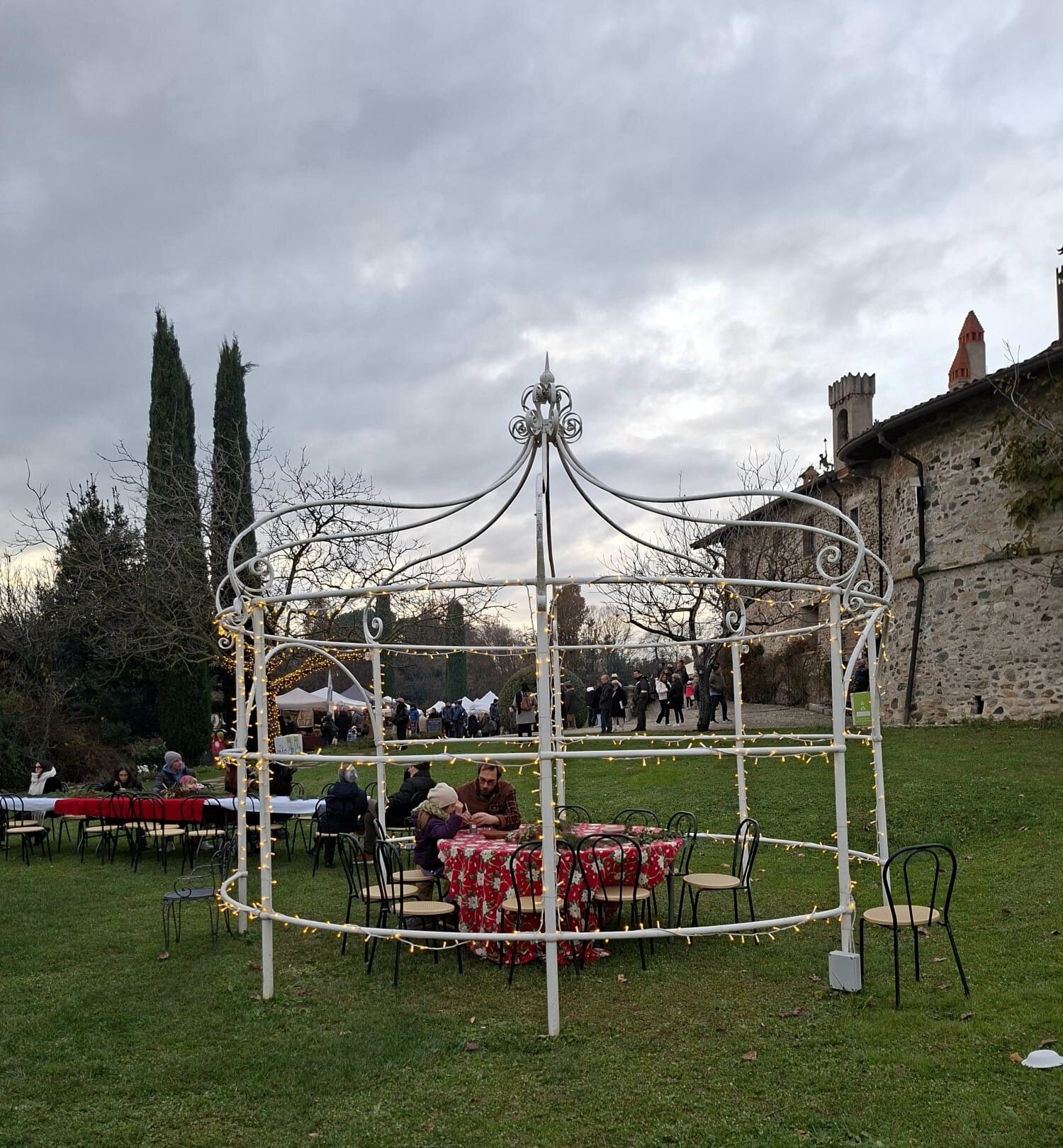 Castello Cernusco Lombardone-官方