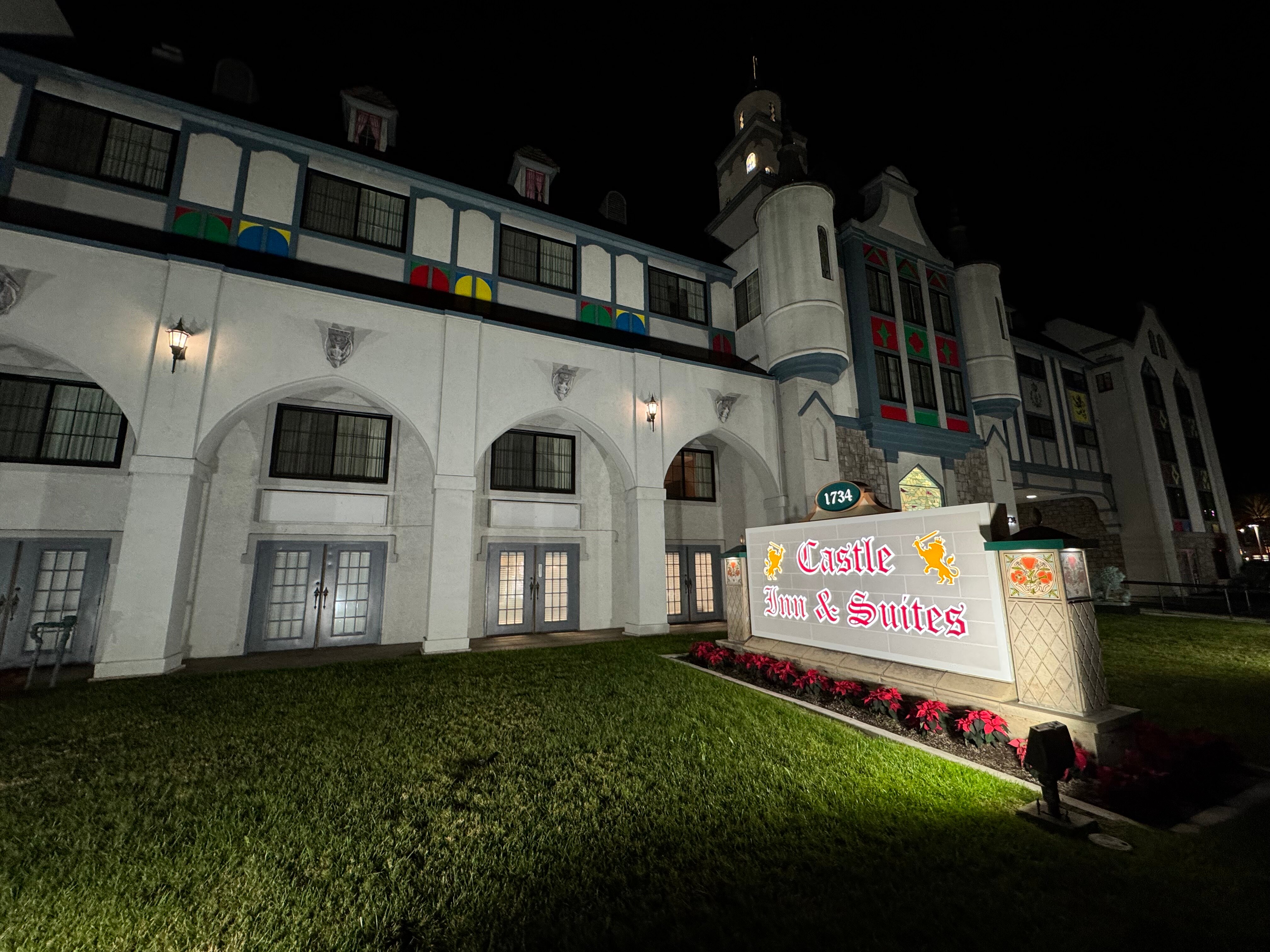 卡索假日酒店和套房-官方