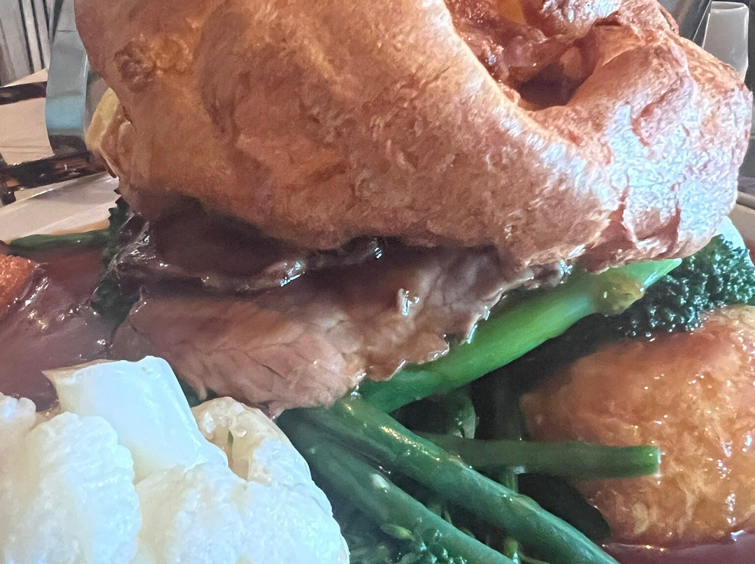 The Lion Waddesdon主图