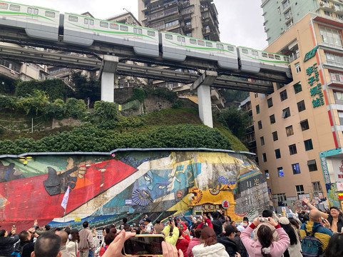 TravelChinaGuide的成都一日游-成都必去景点