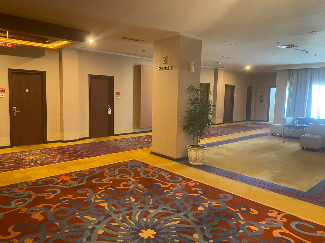 Sutan Raja Hotel & Convention Centre Soreang-Bandung主图