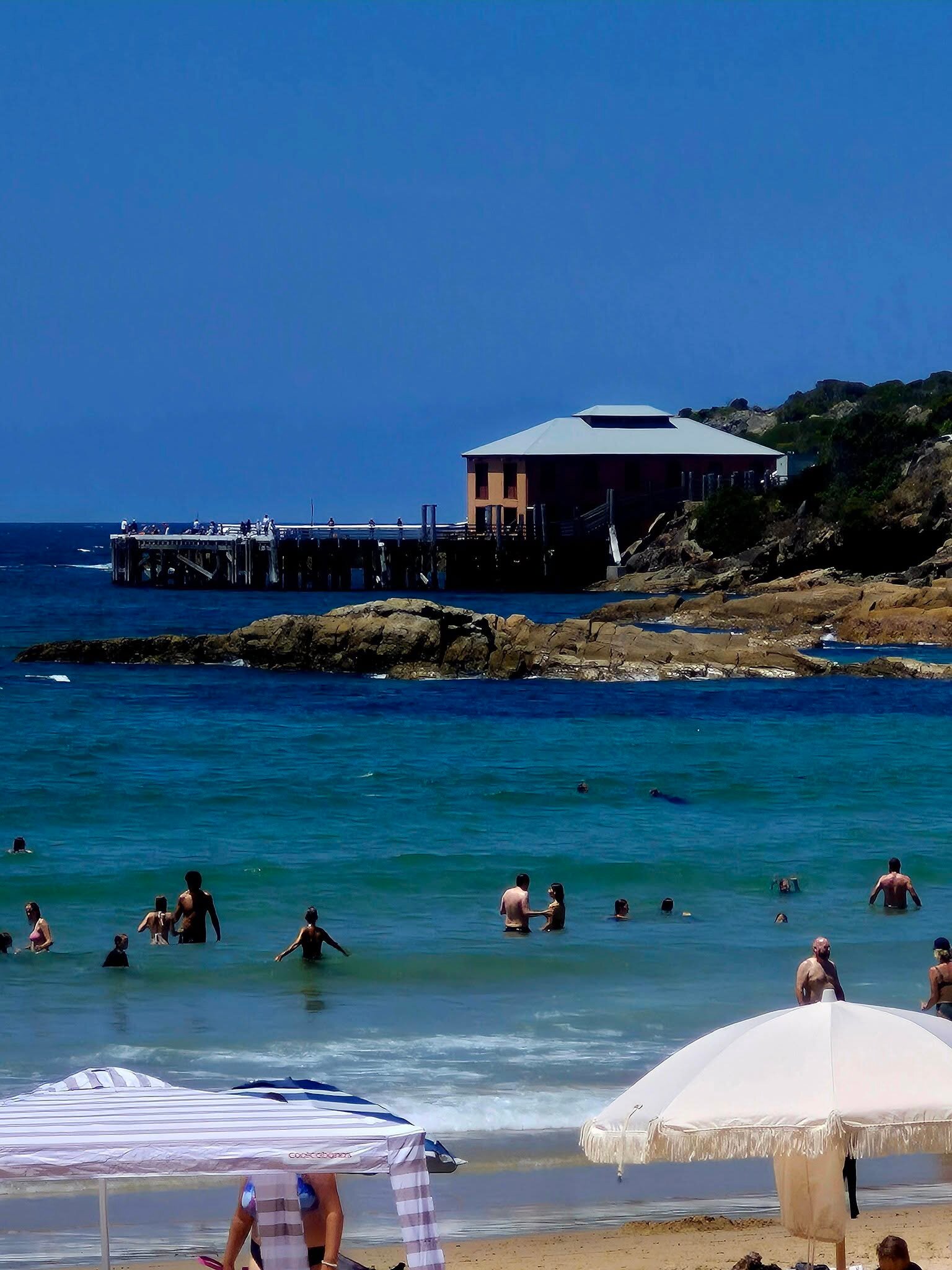 塔斯拉海滩楼-泳池